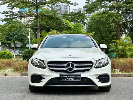 奔驰白色E300L保值吗图标