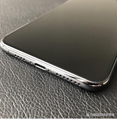苹果xs max充电口游戏截图